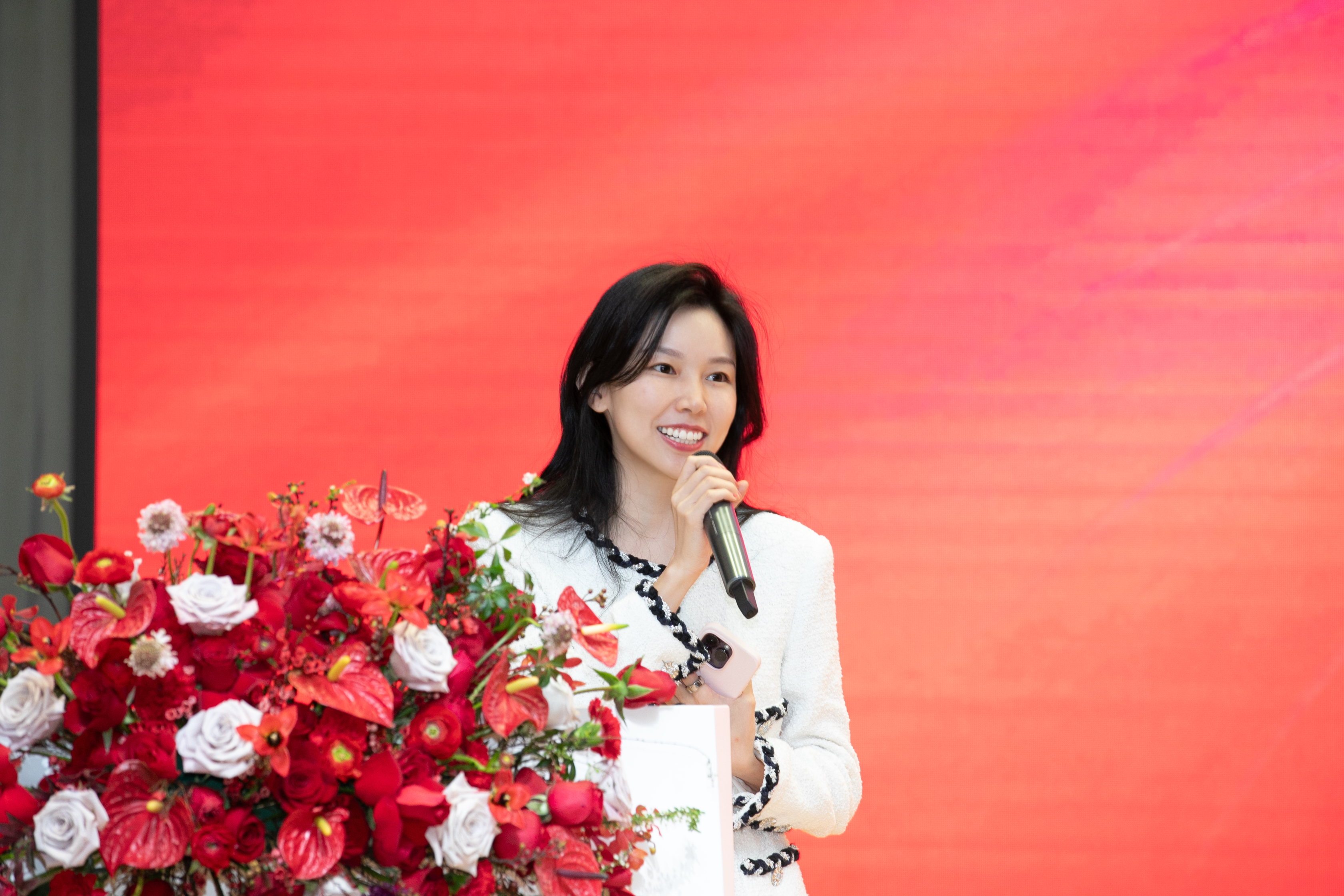 每日经济新闻2024她力量丨中国生物制药董事会主席谢其润：女性加入医疗行业 带来更多元的创新解决方案